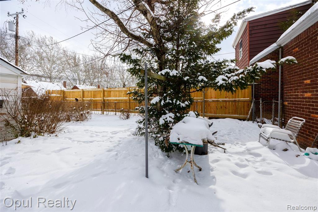 6514 Woodmont Avenue, Detroit, MI 48228 — Photo 16