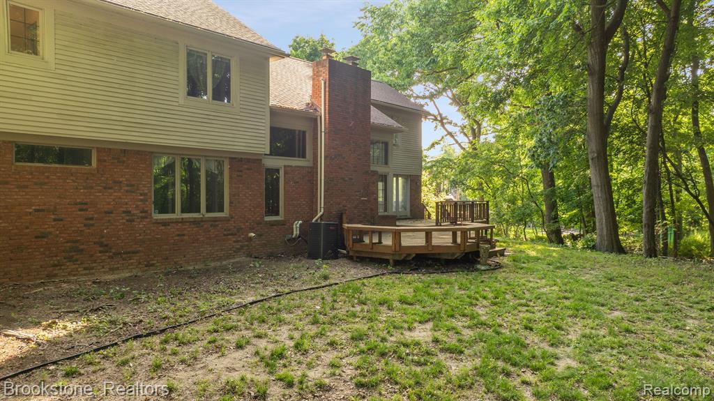 4237 WOODLANDS Lane, Orchard Lake Village, MI 48323 — Photo 60