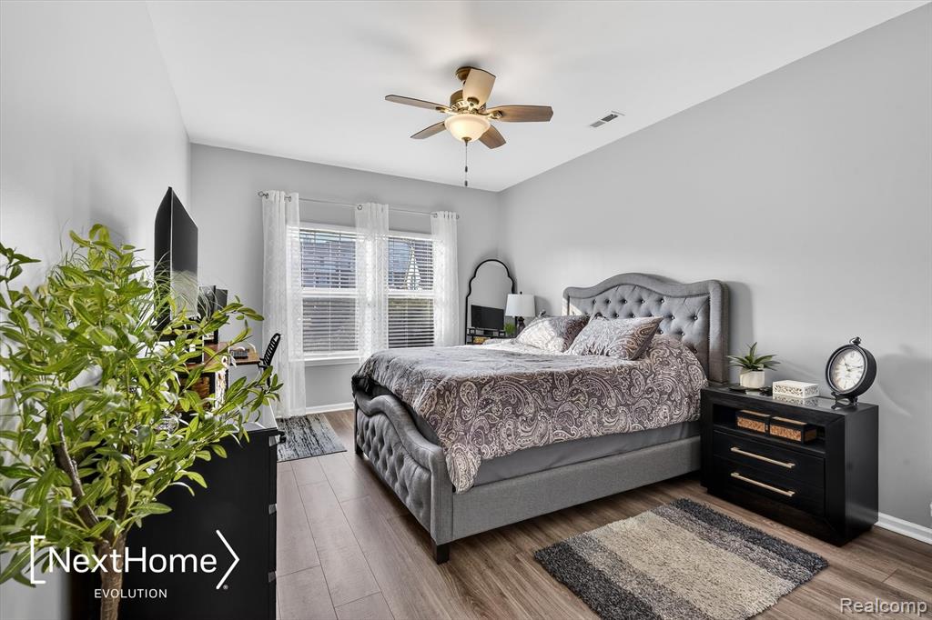 9627 Lakeside Drive, Ypsilanti, MI 48197 — Photo 15
