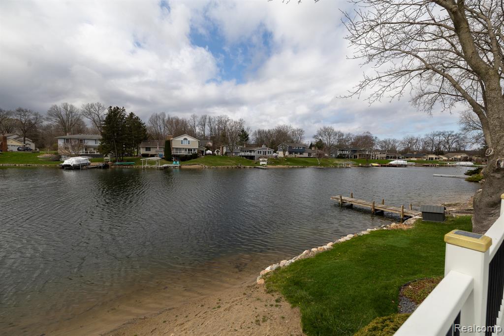 762 Golden Shores, White Lake, MI — Photo 46