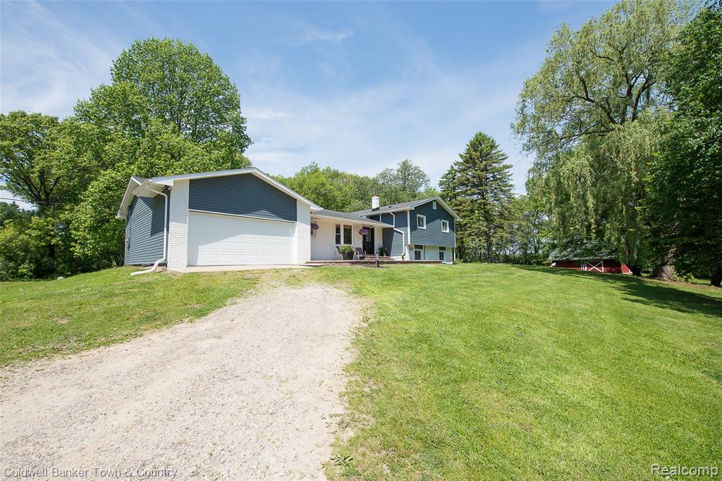 4225 N Tipsico Lake Road, Hartland, MI 48353 — Photo 45