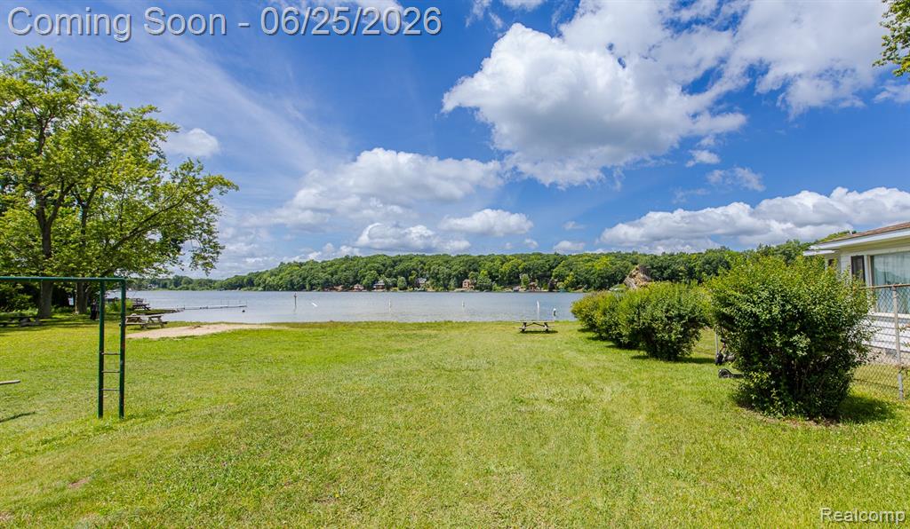 4741 Meadowbrook Avenue, Clarkston, MI 48348 — Photo 54