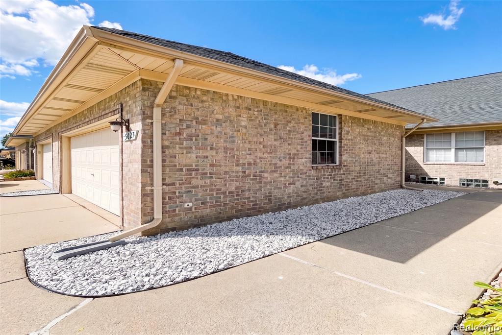 5627 Seabreeze Lane, 3, Sterling Heights, MI 48310