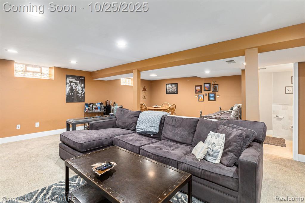 829 Duke, Milford, MI 48381 — Photo 15