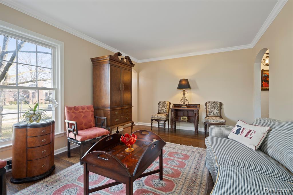 917 CEDARHILL Drive, Royal Oak, MI 48067 — Photo 7