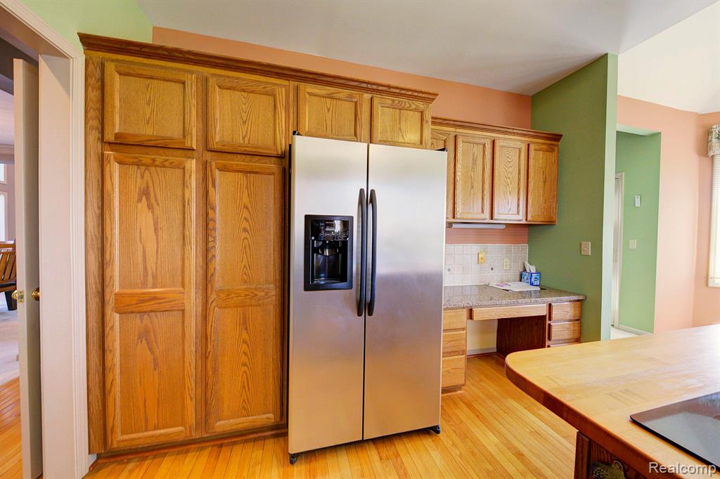 781 SANDALWOOD Road, Canton, MI 48188 — Photo 14