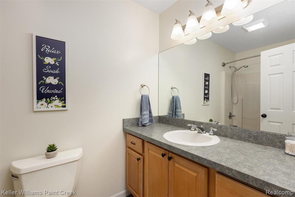 7537 Waterfall Drive, Grand Blanc, MI 48439 — Photo 21