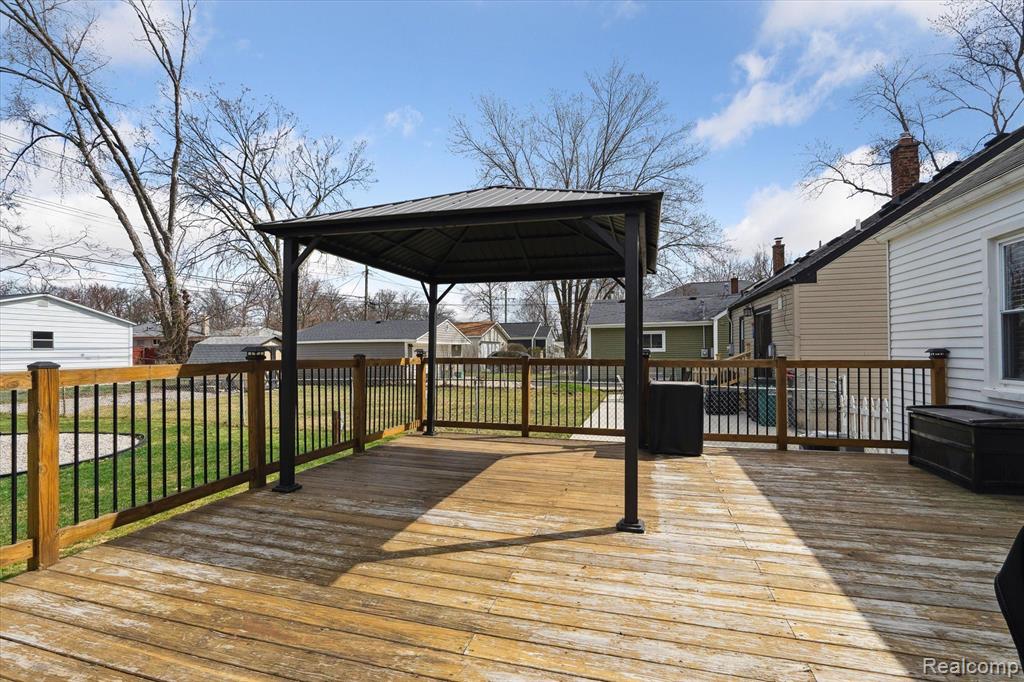 448 HIGHLAND Avenue, Clawson, MI — Photo 24