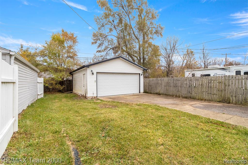 6488 Vaughan Street, Detroit, MI 48228 — Photo 43