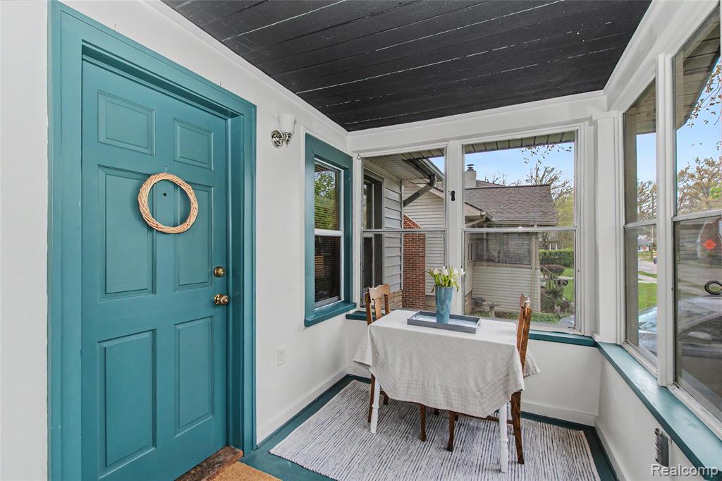 927 N Maple Avenue, Royal Oak, MI 48067 — Photo 12
