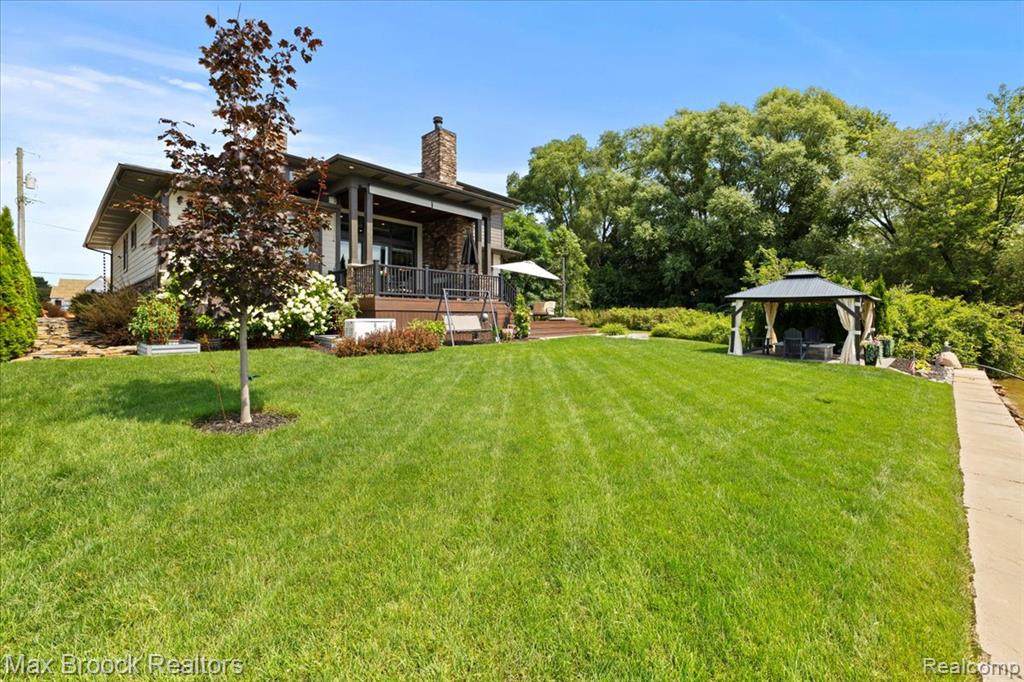 8184 Woodland Shore Drive, Brighton, MI 48114 — Photo 2