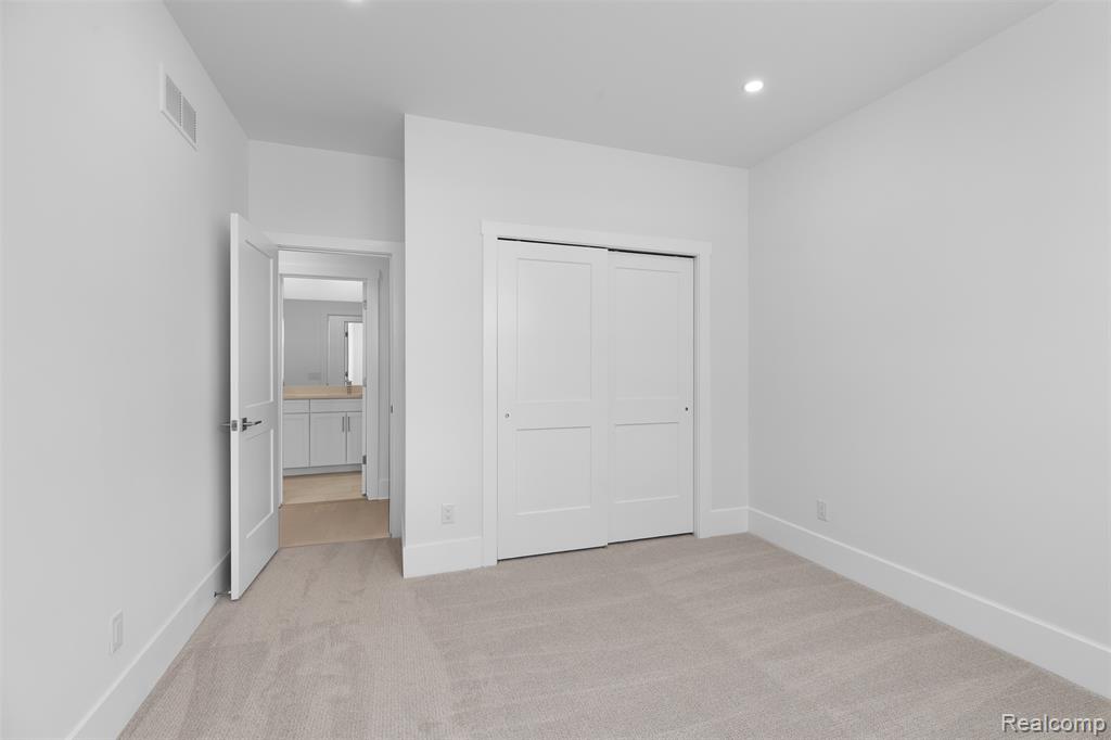 106 Apaloosa, Northville, MI, 48167