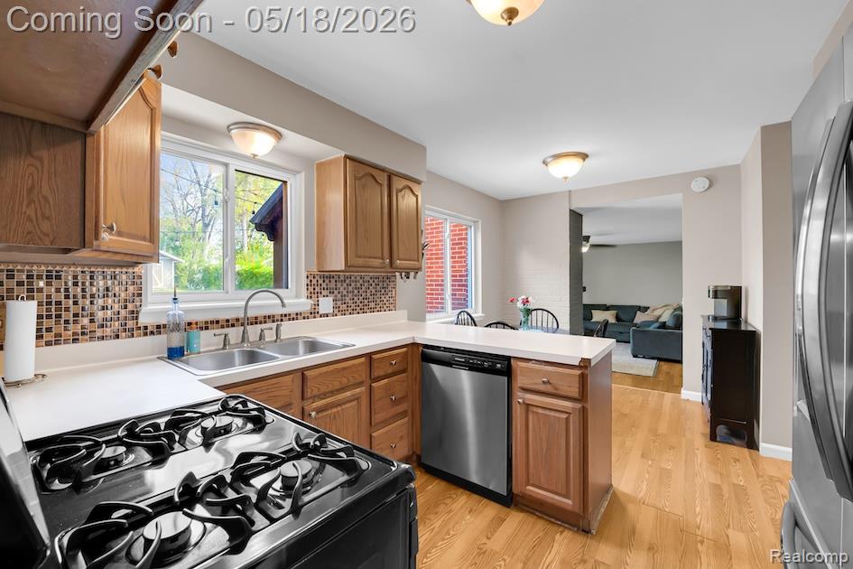 693 Langley Boulevard, Clawson, MI — Photo 12
