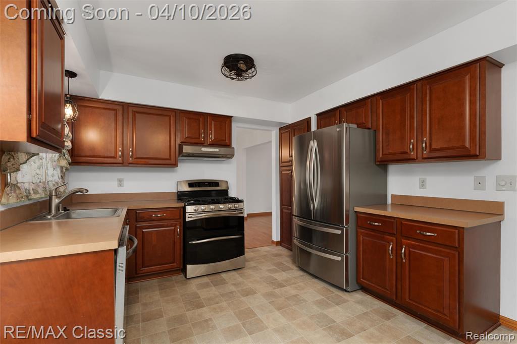 44640 Yorkshire Drive, Novi, MI — Photo 12