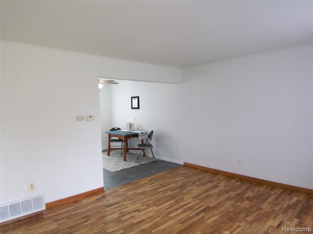 18708 Kendell Court, Clinton Twp, MI 48035 — Photo 7