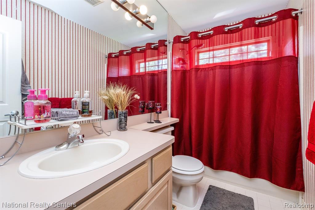 5382 HIGH RIDGE Drive, Ypsilanti, MI 48197 — Photo 37