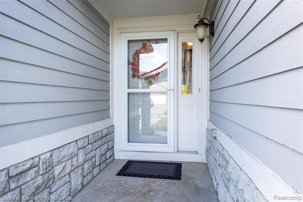 10820 Bouldercrest Drive N, South Lyon, MI 48178 — Photo 4