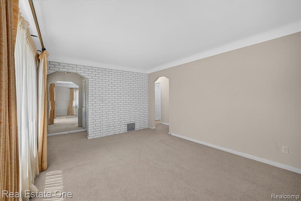 28662 Sheridan Street, Garden City, MI — Photo 7