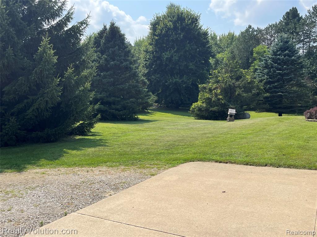 5885 Skyview Drive, Imlay City, MI 48444 — Photo 67