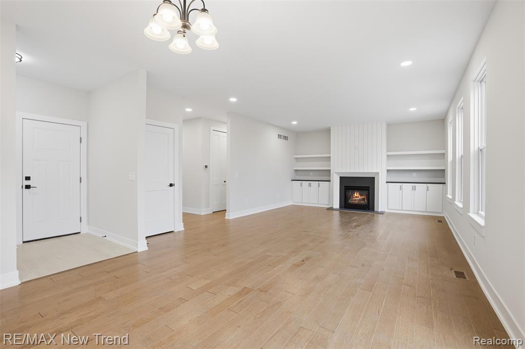 8430 Joseph Street, Commerce Twp, MI 48382 — Photo 11