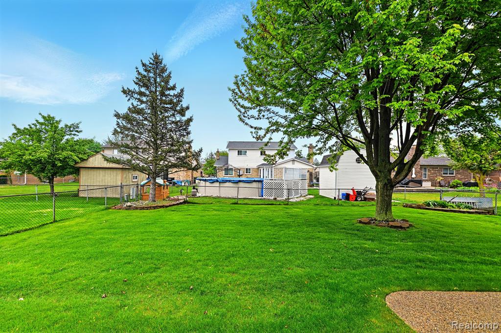47296 SANBORN Drive, Macomb, MI 48044 — Photo 31