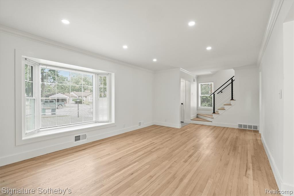 4235 Sheridan Drive, Royal Oak, MI 48073 — Photo 8