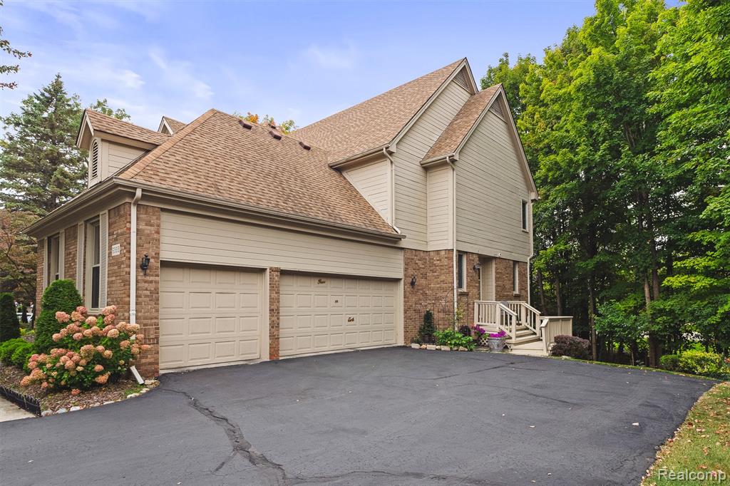 6993 Crosswell Drive, West Bloomfield, MI — Photo 43