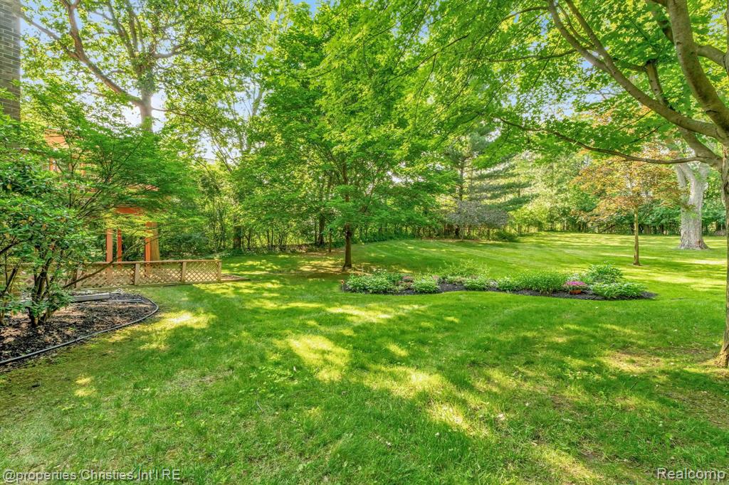 5641 SUSSEX Drive, Troy, MI 48098 — Photo 49