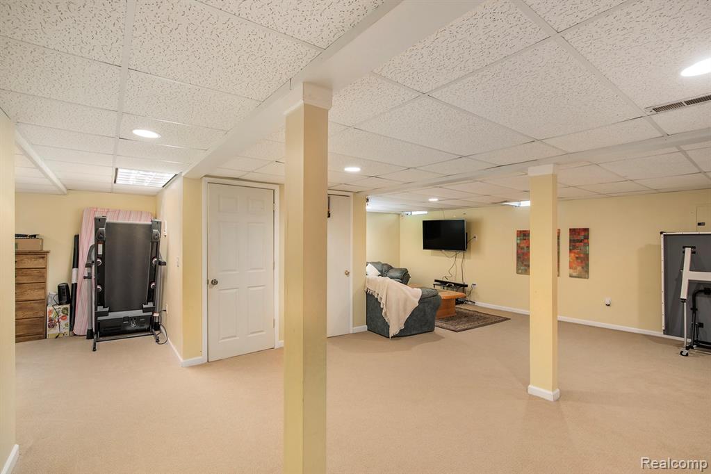 862 Polo Place, Auburn Hills, MI 48326 — Photo 28