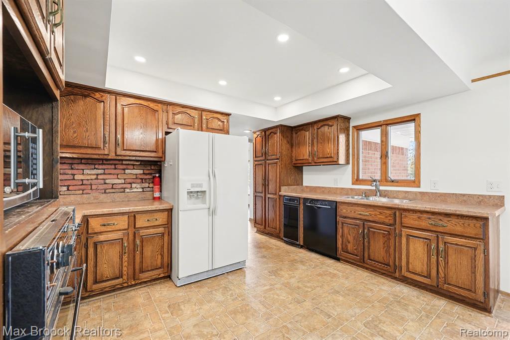5030 Stellar Road, Shelby Twp, MI 48316 — Photo 20