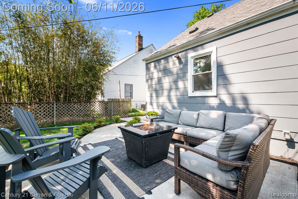 704 N Edison Avenue, Royal Oak, MI 48067 — Photo 45