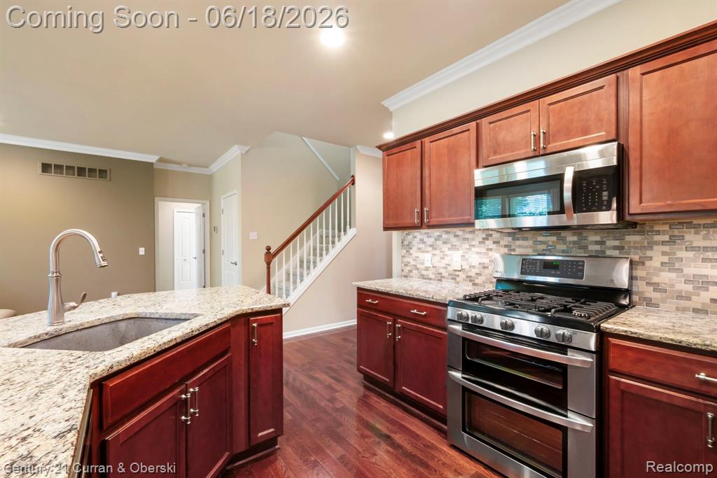 1086 Paddock Drive, South Lyon, MI 48178 — Photo 18
