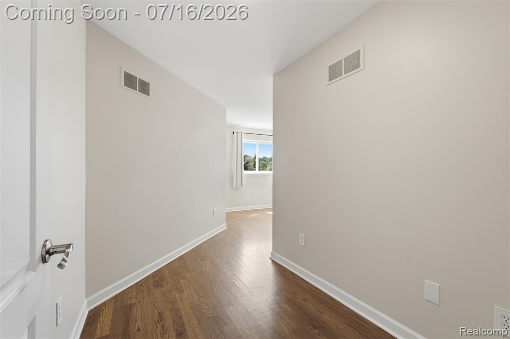 23782 Prescott Lane E, South Lyon, MI 48178 — Photo 40