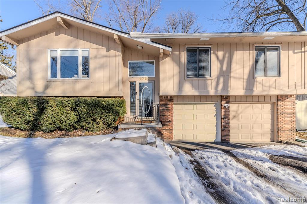 6790 Grassland Avenue, West Bloomfield, MI 48324 — front exterior