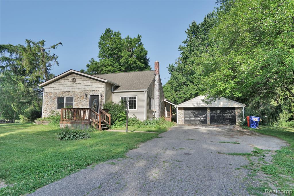 2476 Vandekarr Road, Owosso, MI 48867 — Photo 5