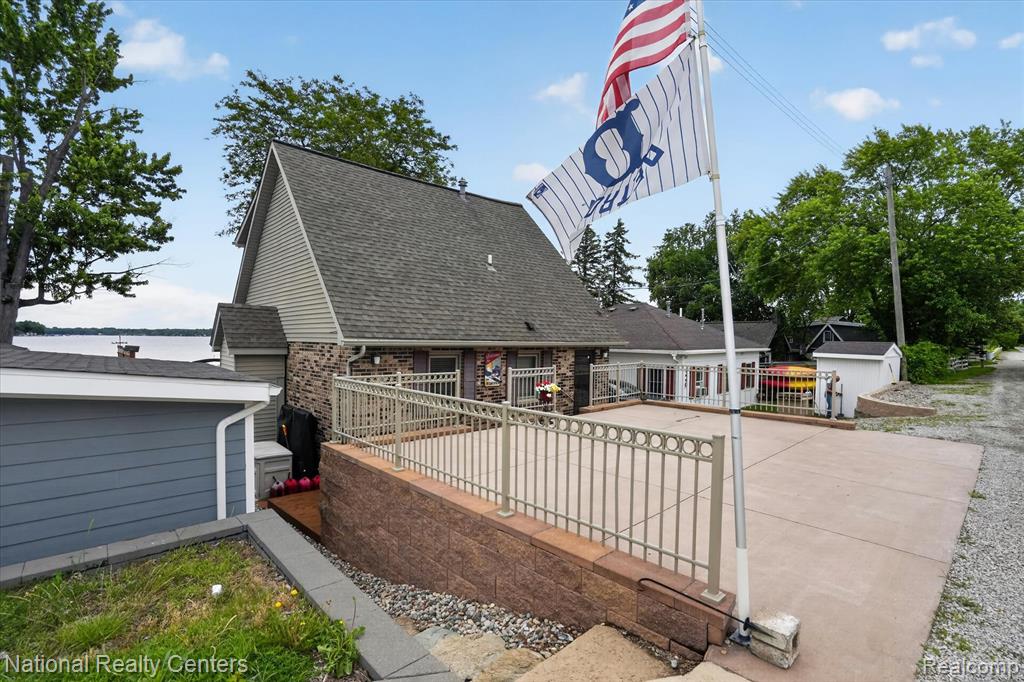 9450 Dexter Pinckney Road, Pinckney, MI 48169 — Photo 4