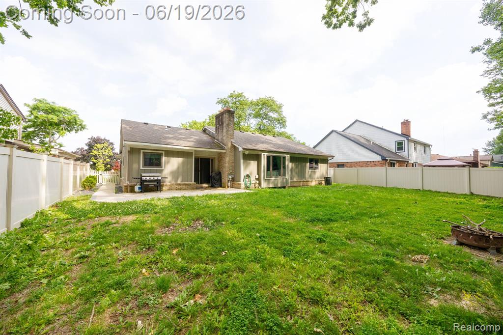 17680 Fox Glen Drive, Riverview, MI 48193 — Photo 13