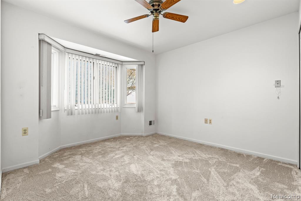 21370 MULBERRY Court, 57, Farmington Hills, MI 48336 — Photo 6