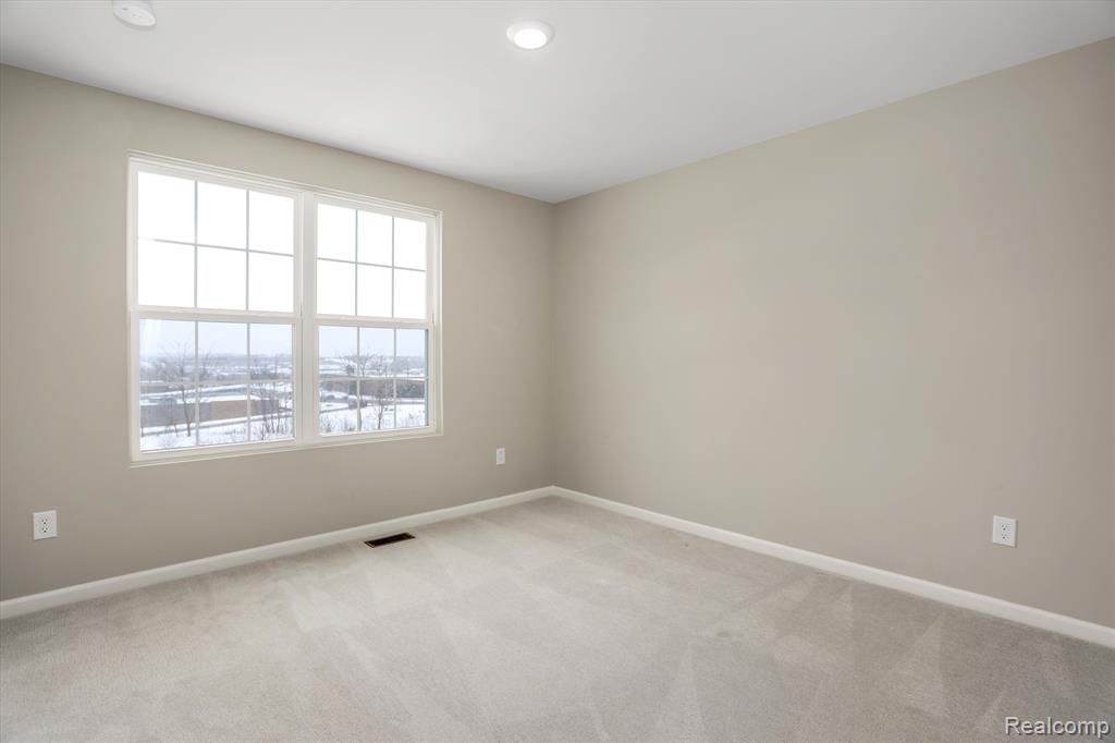 4974 Glenora Drive, Lake Orion, MI — Photo 22