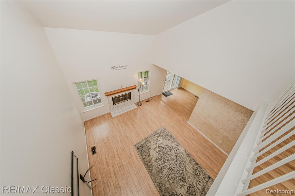 514 WINWOOD Circle, Walled Lake, MI 48390 — Photo 17