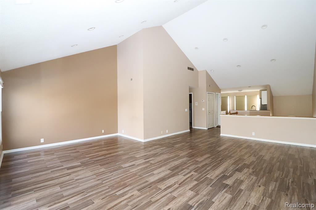 5302 ROYAL VALE Lane, Dearborn, MI 48126 — Photo 11