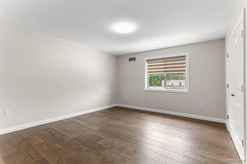 6735 Norborne Avenue, Dearborn, MI 48127 — Photo 27