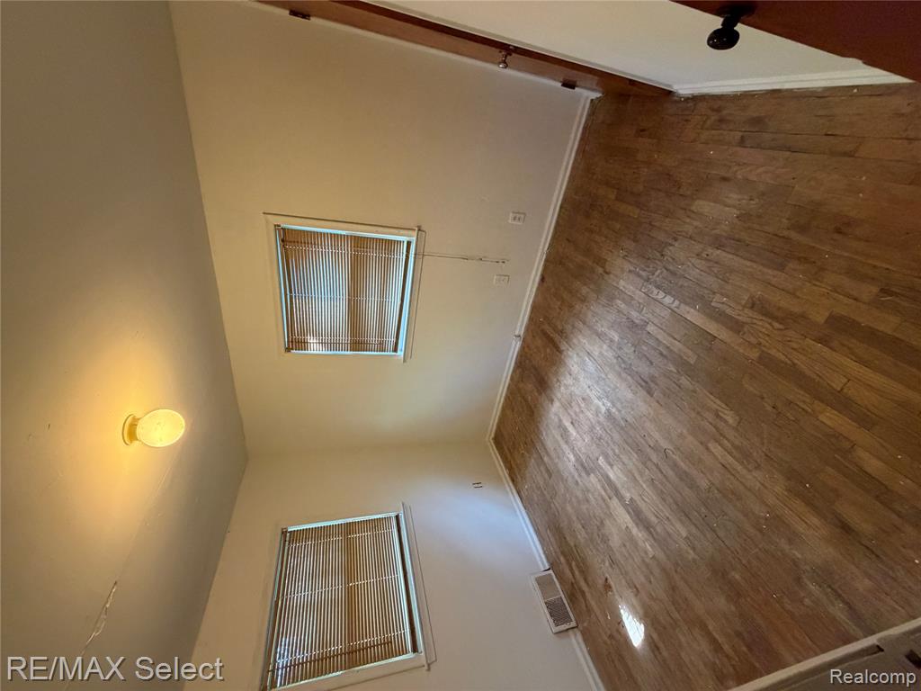 626 W Austin Avenue, Flint, MI 48505 — Photo 6
