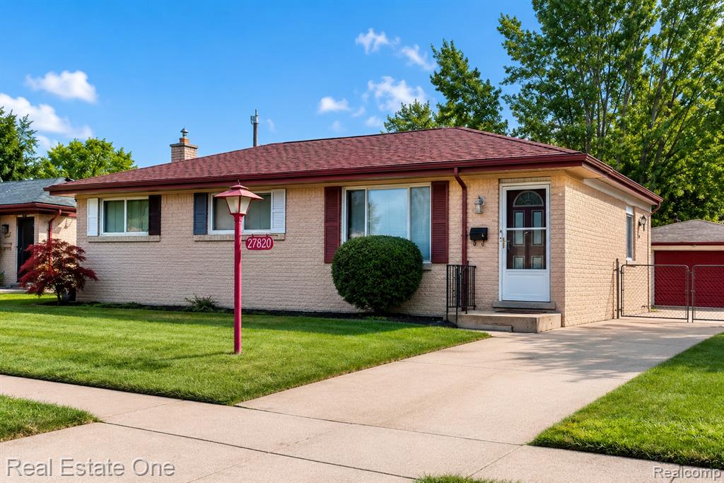 27820 Belanger Street, Roseville, MI 48066