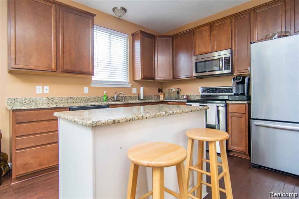 51171 Brompton, Novi, MI — Photo 7