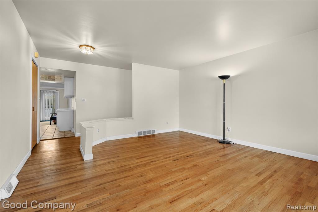 4215 Nickolas Drive, Sterling Heights, MI 48310 — Photo 14