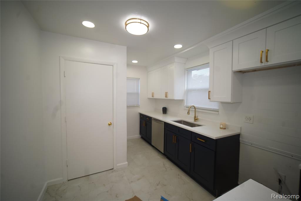 7241 W Outer Drive, Detroit, MI 48235 — Photo 6