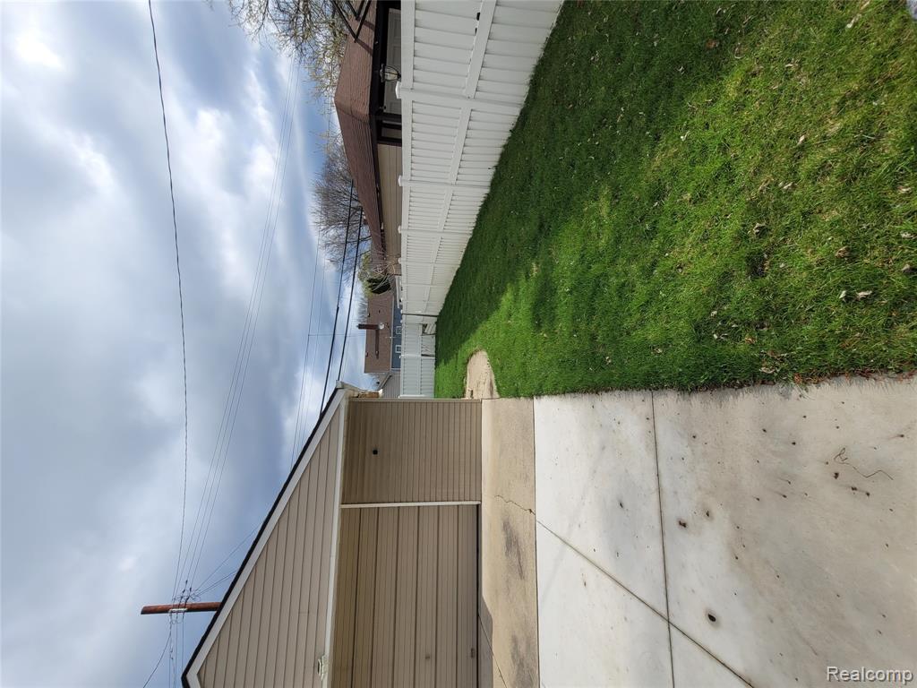 2108 McLain Avenue, Lincoln Park, MI, 48146