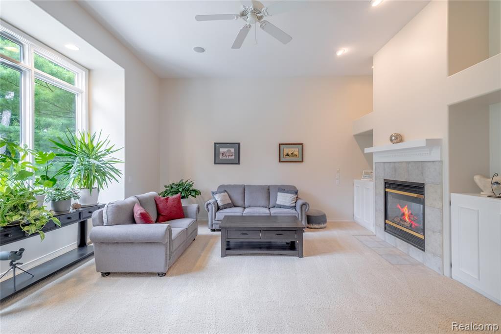 4230 Pavilion Court, Fenton, MI 48430 — Photo 9