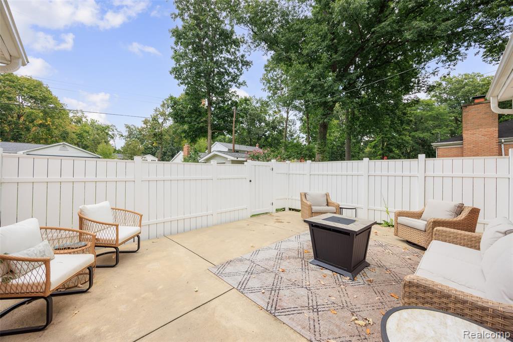 527 Greenwich Lane, Grand Blanc, MI 48439 — Photo 43